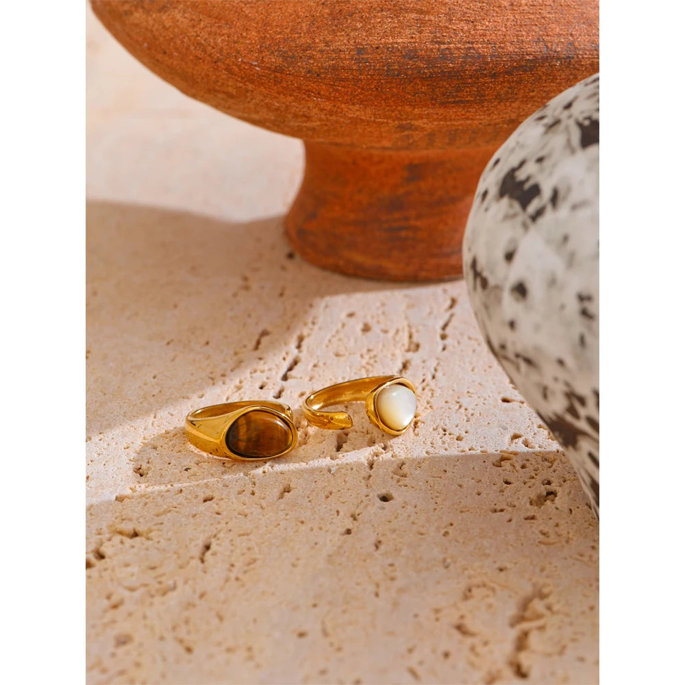 Oval Stone Open Ring – Gold Finish