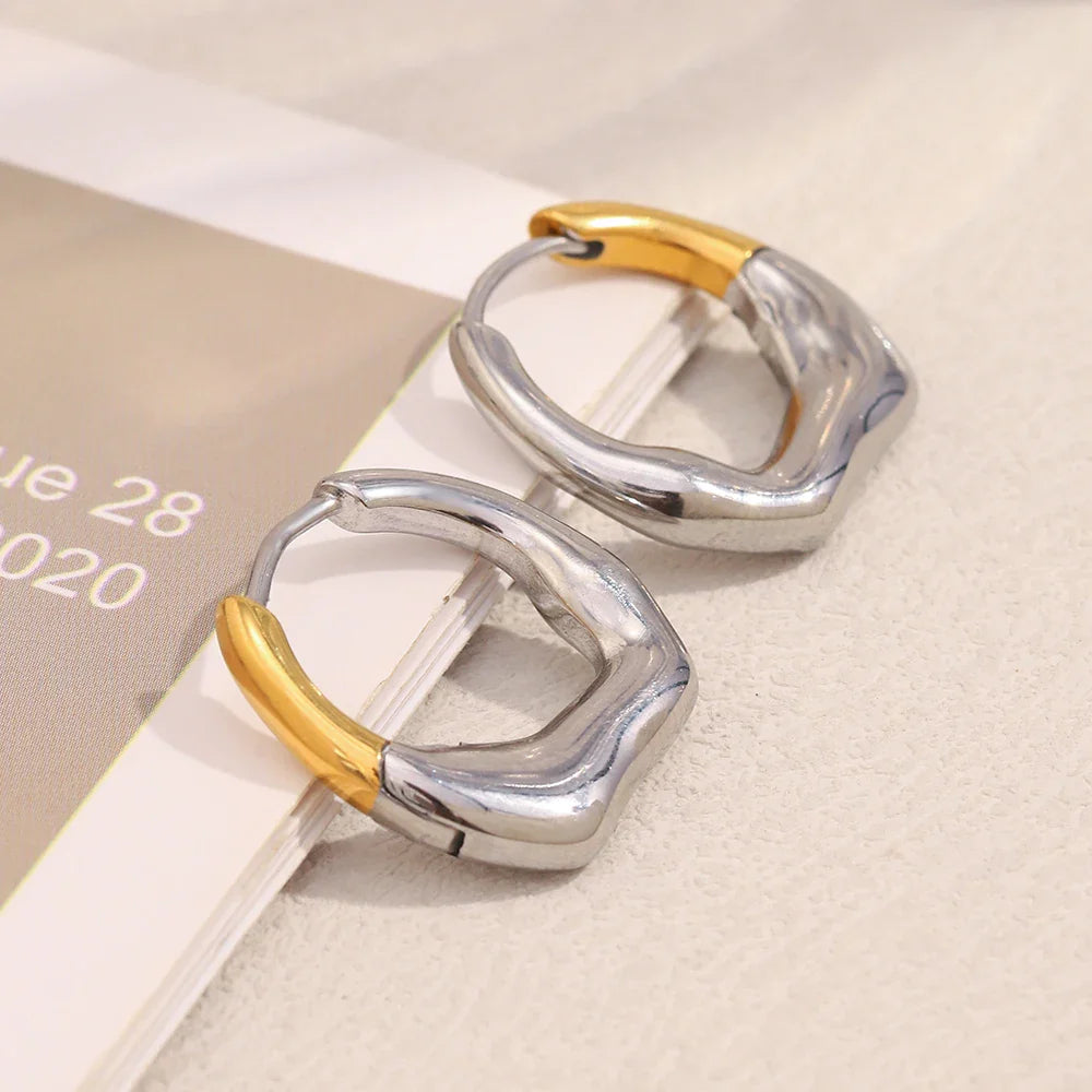Nua Earrings