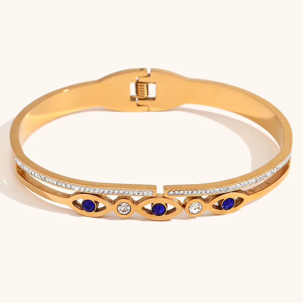 Elly Bangle
